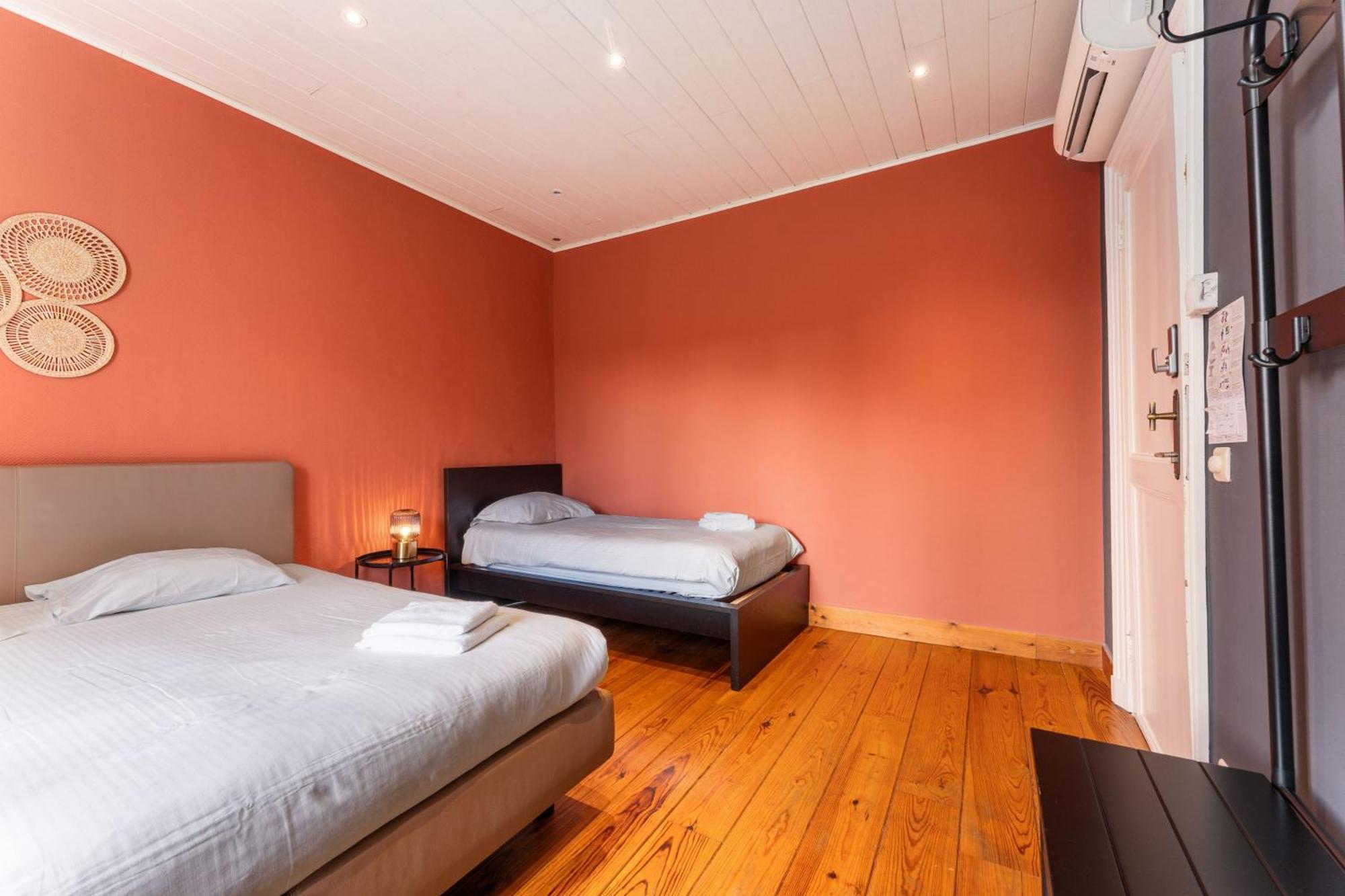 Bed & Breakfast Lake Suites 3*